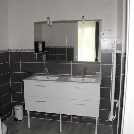 Bed & Breakfast Le Clos De L'o Les Peintures