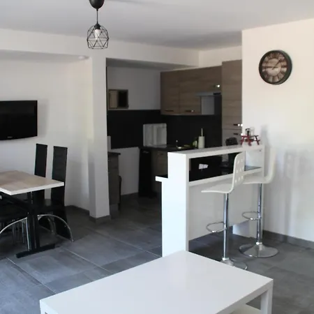 فندق مبيت وإفطار Le Clos De L'o Les Peintures