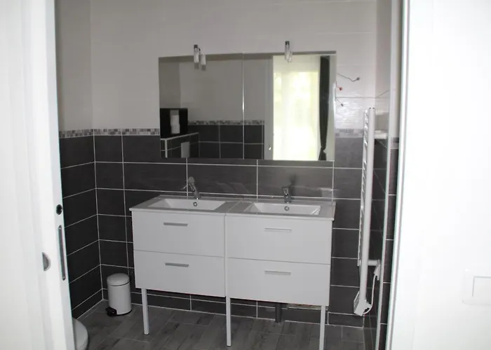 Bed and Breakfast Le Clos De L'o Les Peintures