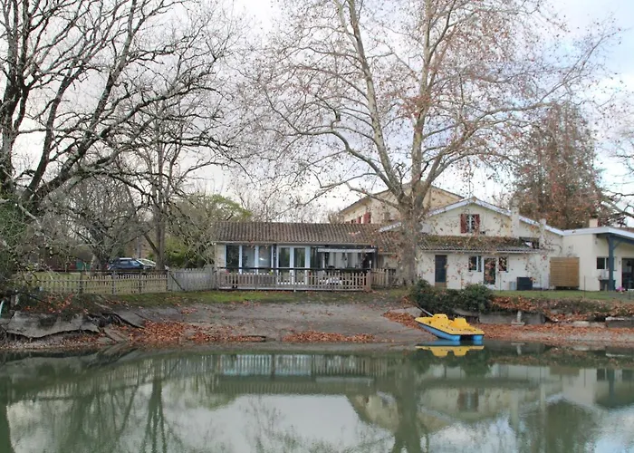 Le Clos De L'o Bed and Breakfast 3*