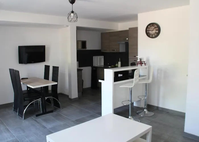 Bed and Breakfast Le Clos De L'o Les Peintures